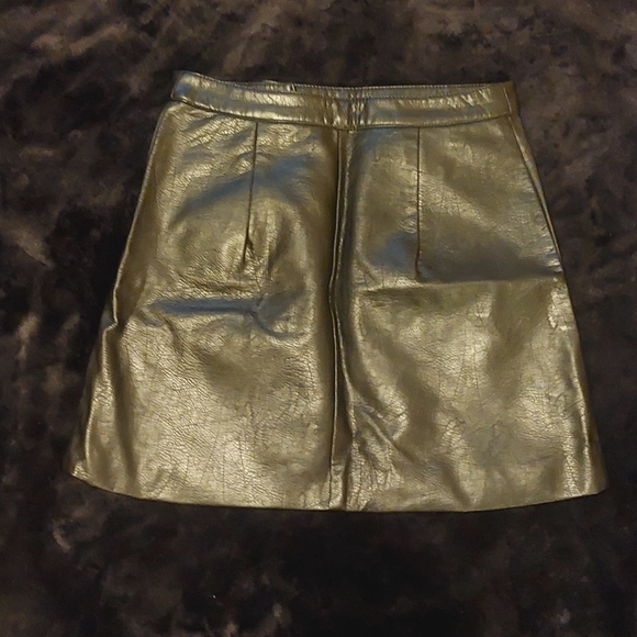 Faux Leather Zip Skirt - Picture 3 of 4